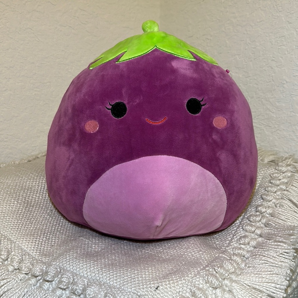 Egg plant squishmallow